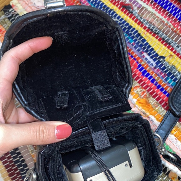 HC 2000 Focus Free Camera with Kodak Camera bag - Picture 9 of 9